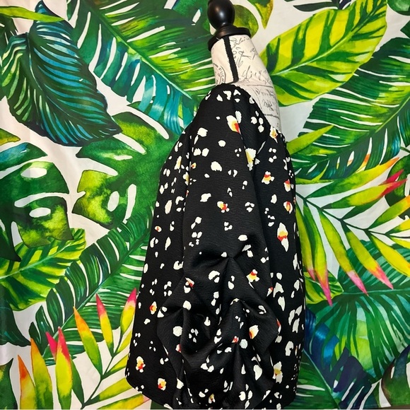 $69 Halogen Nordstrom Medium Gathered Ruched Sleeve Black Abstract Blouse - Picture 5 of 7